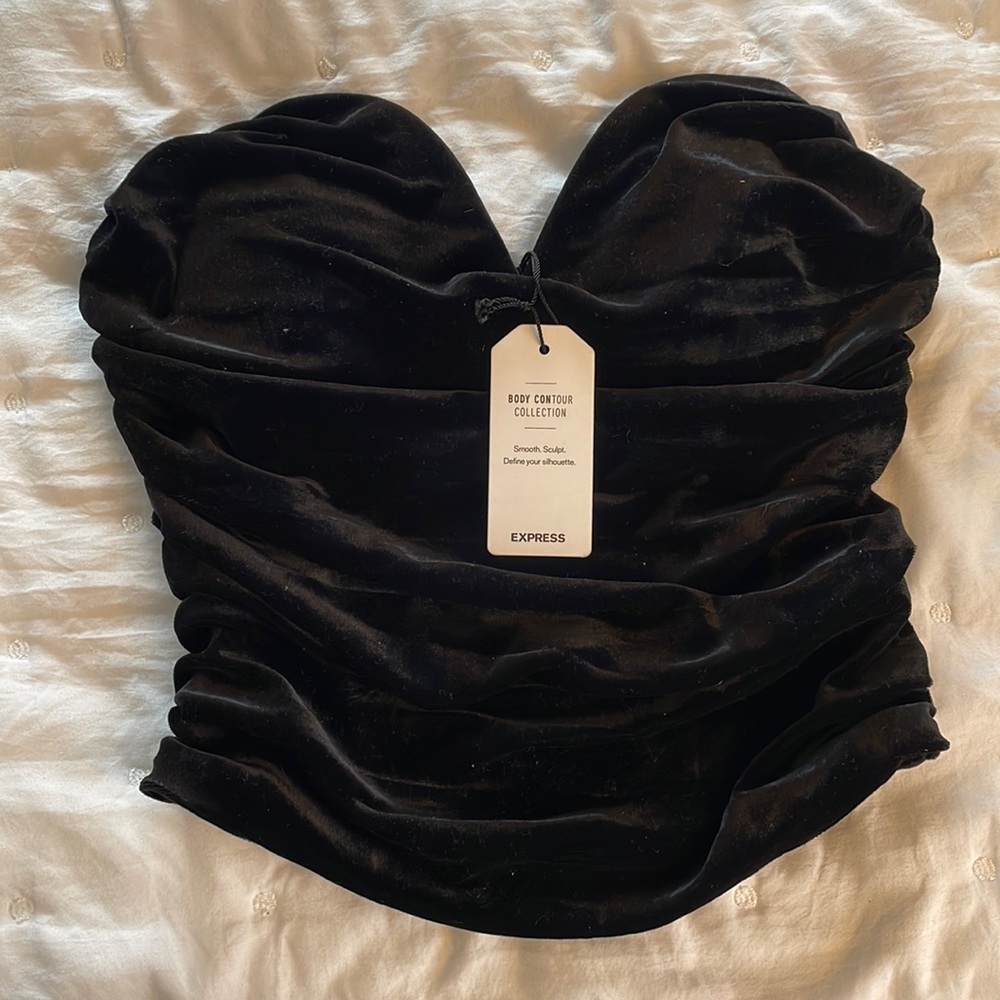 EXPRESS Body Contour Velour Sweetheart Crop